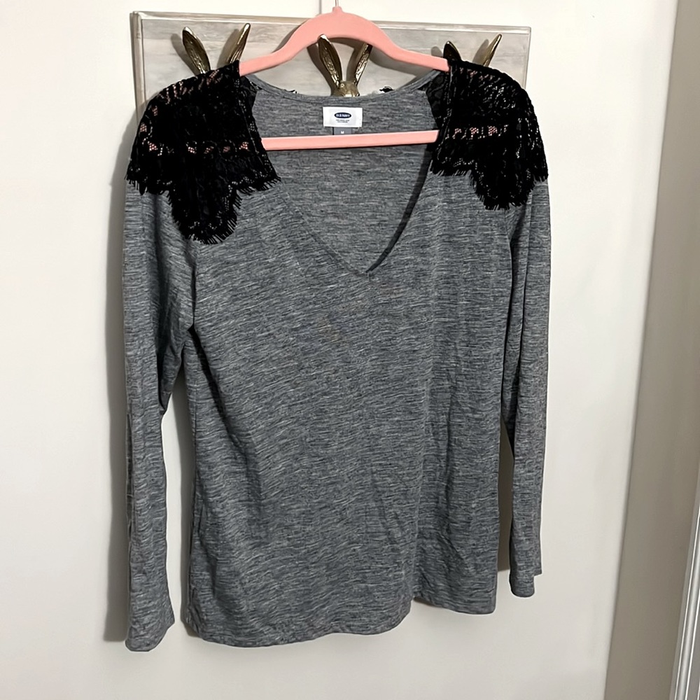 Lace shoulder long sleeve